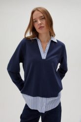 Bluza z kołnierzykiem granatowa. Bluzy damskie MOODO, l, bez wzorów, z bawełny, bez kaptura. W wyprzedaży za 59.99 zł.