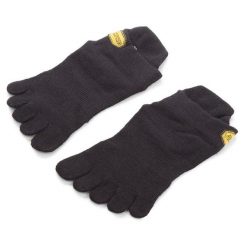 Skarpety krótkie Vibram Fivefingers. Czarne skarpetki damskie Vibram Fivefingers, bez wzorów. Za 59.99 zł.