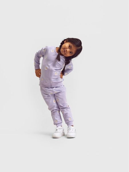 NAME IT Bluza 13212850 Fioletowy Regular Fit. Fioletowe bluzy dziewczęce Name it, bez wzorów, z bawełny, bez ramiączek, bez kaptura. Za 89.99 zł.