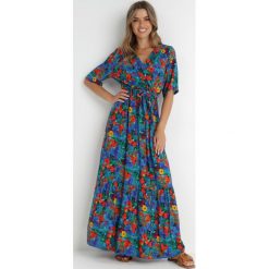 Niebiesko-Zielona Sukienka z Wiskozy Cliera. Niebieskie sukienki damskie Born2be, z aplikacjami, z wiskozy, eleganckie, bez ramiączek. Za 139.99 zł.