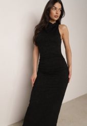 Czarna Sukienka Wieczorowa Bez Rękawów z Dekoltem Woda z Domieszką Wiskozy Neamela. Czarne sukienki damskie Born2be, bez wzorów, z wiskozy, eleganckie, bez ramiączek. Za 199.99 zł.