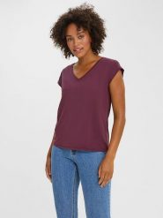 Vero Moda Koszulka w kolorze fioletowym rozmiar: XL. Różowe bluzki damskie Vero Moda, xl, bez wzorów, bez kołnierzyka, bez ramiączek. Za 70.41 zł.