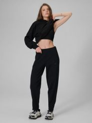 4F Spodnie dresowe damskie - czarne XL. Czarne spodnie dresowe damskie 4F, xl, bez wzorów, z dresówki. Za 159.99 zł.