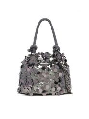 Guess Torebka HWEM95 38750 Srebrny. Szare torebki wieczorowe damskie Guess, z aplikacjami, z tworzywa sztucznego, bez dodatków. Za 579.99 zł.
