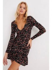 Cool and sexy Sukienka w kolorze czarnym rozmiar: M. Czarne sukienki damskie Cool and sexy, bez wzorów, bez ramiączek. Za 60.99 zł.