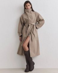 Damski płaszcz wodoodporny oddychający kawowy. Brązowe płaszcze damskie Aim'n, m, bez wzorów, z materiału, bez kaptura. Za 859.00 zł.