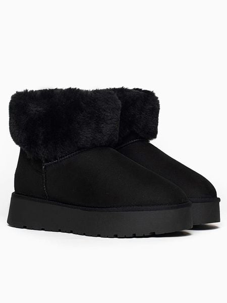 Blackfield Botki zimowe "Olivia" w kolorze czarnym rozmiar: 38. Czarne botki damskie Blackfield, na zimę, bez obcasa, na platformie, bez zapięcia. Za 138.70 zł.