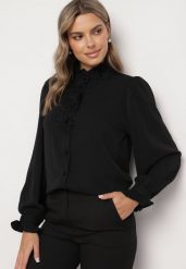 Czarna Koszula ze Stójką i Koronkowymi Aplikacjami Zeanissa. Czarne koszule damskie Born2be, l, z aplikacjami, z koronki, eleganckie, bez kołnierzyka, bez ramiączek. Za 74.99 zł.