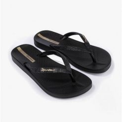 Świecące Japonki Ipanema Maxi Damskie. Czarne klapki damskie Ipanema, bez wzorów, z materiału, bez obcasa, bez zapięcia. Za 119.00 zł.