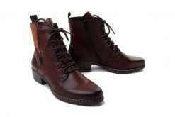 RIEKER Y0800-24 brown, trzewiki damskie. Brązowe botki damskie Rieker, na zimę, bez obcasa, na obcasie, bez zapięcia. Za 389.90 zł.
