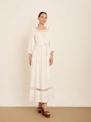 BGN Sukienka w kolorze kremowym rozmiar: 40. Brązowe sukienki damskie BGN, bez wzorów, z tkaniny, bez ramiączek. Za 169.95 zł.