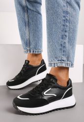 Czarne Płaskie Sneakersy z Geometrycznym Zdobieniem Erithine. Czarne obuwie sportowe damskie Born2be, z jeansu, bez zapięcia. Za 59.99 zł.