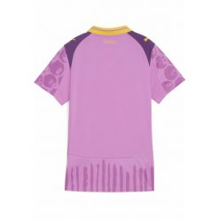 Damska koszulka KIDSUPER × BORUSSIA DORTMUND PUMA Mauve Pop Faster Yellow Pink. Czerwone bluzki damskie Puma, bez wzorów, bez kołnierzyka, bez ramiączek. Za 439.00 zł.