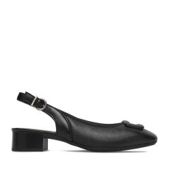 Czółenka Rieker. Czarne czółenka damskie Rieker, bez wzorów, bez obcasa. Za 339.99 zł.