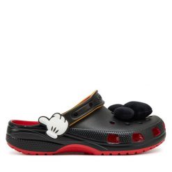 Klapki Crocs. Czarne klapki damskie Crocs, bez wzorów, bez obcasa, bez zapięcia. Za 319.99 zł.