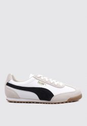 Buty sportowe unisex Puma Arizona Retro skórzane. Białe obuwie trekkingowe damskie Puma, z gumy, bez zapięcia. Za 239.00 zł.