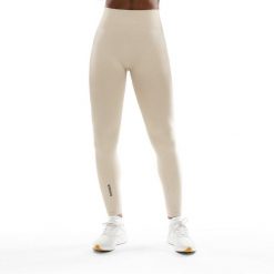 Damskie bezszwowe legginsy sportowe Fitness Siroko Fearless. Brązowe legginsy damskie SIROKO, z materiału, na fitness i siłownię. W wyprzedaży za 109.95 zł.