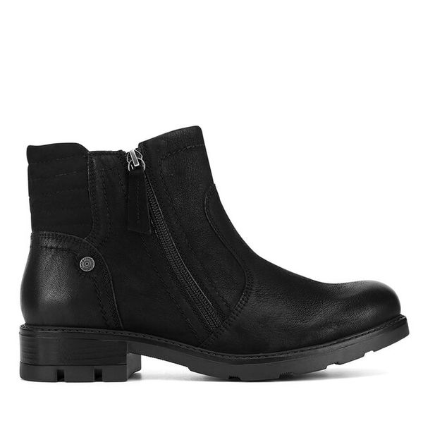 Botki Go Soft. Czarne botki damskie GO SOFT, bez obcasa, na płaskiej podeszwie, bez zapięcia. Za 259.99 zł.