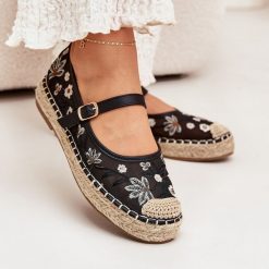 Siateczkowe Espadryle Z Haftem Na Platformie Czarne. Czarne espadryle damskie bez wzorów, bez obcasa, na platformie. Za 155.14 zł.