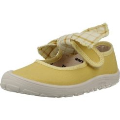 Sandały VICTORIA 1370130V Żółty. Żółte sandały damskie Victoria, bez wzorów, z tkaniny, bez obcasa, bez zapięcia. Za 221.99 zł.