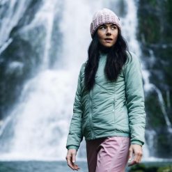 Czapka Eisbar Selda MÜ. Czerwone czapki damskie Eisbär, bez wzorów, z wełny. Za 269.90 zł.