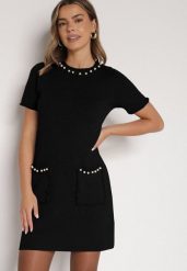 Czarna Trapezowa Sukienka Sweterkowa Ozdobiona Perełkami Eletusa. Czarne sukienki damskie Born2be, bez wzorów, eleganckie, bez ramiączek. Za 89.99 zł.