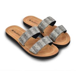 Klapki plażowe Kobieta Brasileras Palec Czarny gumową podeszwą. Czarne klapki damskie Brasileras, bez wzorów, z gumy, bez obcasa, bez zapięcia. Za 134.65 zł.