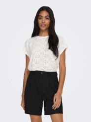 ONLY Koszulka "Smilla" w kolorze białym rozmiar: M. Białe bluzki damskie Only, m, bez wzorów, bez kołnierzyka, bez ramiączek. Za 60.99 zł.