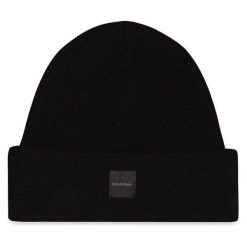 Czapka Calvin Klein. Czarne czapki damskie Calvin Klein, na zimę, bez wzorów. Za 329.99 zł.
