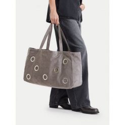 Torebka Guess Jeans. Szare shopper bag Guess Jeans, z aplikacjami, z jeansu, bez dodatków. Za 329.99 zł.