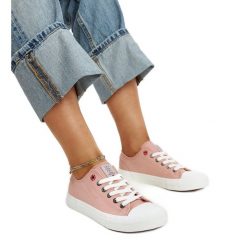 Różowe damskie trampki Cross Jeans. Czerwone trampki damskie bez wzorów, z gumy, bez zapięcia. Za 124.54 zł.