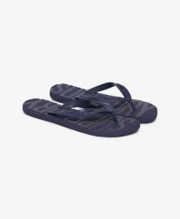 Superdry Klapki Core Logo z gumy – RICH NAVY TONAL. Niebieskie klapki damskie Superdry, bez wzorów, z gumy, bez obcasa, bez zapięcia. Za 138.00 zł.