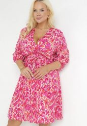 Fuksjowa Kopertowa Sukienka z Metaliczną Nitką i Wiązanym Paskiem Diatta. Czerwone sukienki damskie Born2be, bez wzorów, eleganckie, bez ramiączek. Za 139.99 zł.