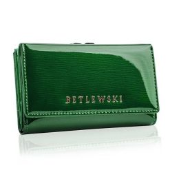 Portfel damski BETLEWSKI ZBPD-BS-108 ZIELONY. Zielone portfele damskie Betlewski, bez wzorów, z lakierowanej skóry. Za 139.99 zł.