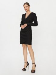 YAS Sukienka codzienna 26031704 Czarny Regular Fit. Czarne sukienki damskie YAS, bez wzorów, z wiskozy, bez ramiączek. Za 179.99 zł.