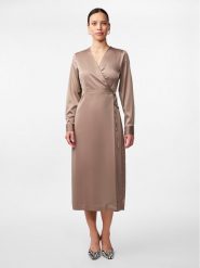 YAS Sukienka codzienna Pella 26030740 Beżowy Regular Fit. Brązowe sukienki damskie YAS, bez wzorów, z syntetyku, bez ramiączek. Za 179.99 zł.