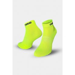 Bezszwowe skarpety oddychające Nessi Sportswear. Żółte skarpetki damskie NESSI SPORTSWEAR, bez wzorów. Za 55.90 zł.