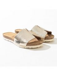 Sunbay Klapki "Djeelia" w kolorze złotym rozmiar: 39. Żółte klapki damskie Sunbay, bez wzorów, z otwartym noskiem, bez obcasa, bez zapięcia. Za 129.95 zł.