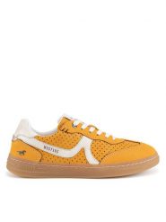 Mustang Sneakersy 1511-302 Pomarańczowy. Brązowe obuwie sportowe damskie Mustang, z materiału, bez zapięcia. Za 209.99 zł.