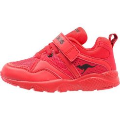 KangaROOS KPUNCHER Tenisówki i Trampki tango red. Czerwone buty sportowe dziewczęce KangaROOS, z materiału. Za 169.00 zł.