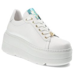 Białe Sneakersy Karino Modne Buty Damskie Na Platformie. Białe obuwie sportowe damskie Karino, na wiosnę, ze skóry, bez zapięcia, trekkingowe. Za 409.00 zł.