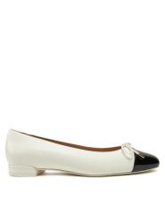 Stuart Weitzman Baleriny Sleek Bow Flat SG888 Écru. Balerinki damskie Stuart Weitzman, bez wzorów, ze skóry. Za 949.99 zł.