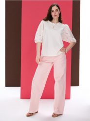 Jeansy baggy - różowy. Czerwone jeansy damskie Sinsay. Za 69.99 zł.