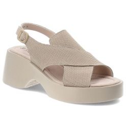 Sandały damskie S.Barski, cholewka ze skóry naturalnej zamszowej pasek wokół pięty z regulacją na klamrę, beżowe, LR61-7005. Brązowe sandały damskie S.BARSKI, bez wzorów, ze skóry, bez obcasa, bez zapięcia. Za 189.00 zł.