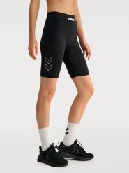 Szorty damskie Hummel Elemental Co. Czarne spodenki sportowe damskie Hummel, na wiosnę, l, bez wzorów, z bawełny, do biegania. Za 137.50 zł.