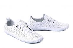 ARTIKER RELAKS 54C0831 biały, półbuty damskie. Białe półbuty damskie Artiker Relaks, na lato, bez wzorów, ze skóry, bez obcasa, bez zapięcia. Za 194.90 zł.