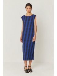 SKFK Sukienka "Idurre" w kolorze niebiesko-czarnym rozmiar: 38. Niebieskie sukienki damskie SKFK, bez wzorów, bez ramiączek. Za 304.99 zł.