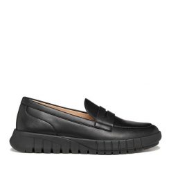 Półbuty Geox. Czarne półbuty damskie Geox, bez wzorów, bez obcasa, na płaskiej podeszwie, bez zapięcia. Za 449.99 zł.