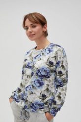 Bluza w kwiaty bez kaptura niebieska. Niebieskie bluzy damskie MOODO, m, bez wzorów, z bawełny, bez kaptura. Za 119.99 zł.
