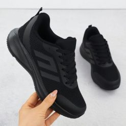 Półbuty sportowe czarne NEWS 8975. Czarne obuwie sportowe casual damskie NEWS, z gumy. Za 129.99 zł.